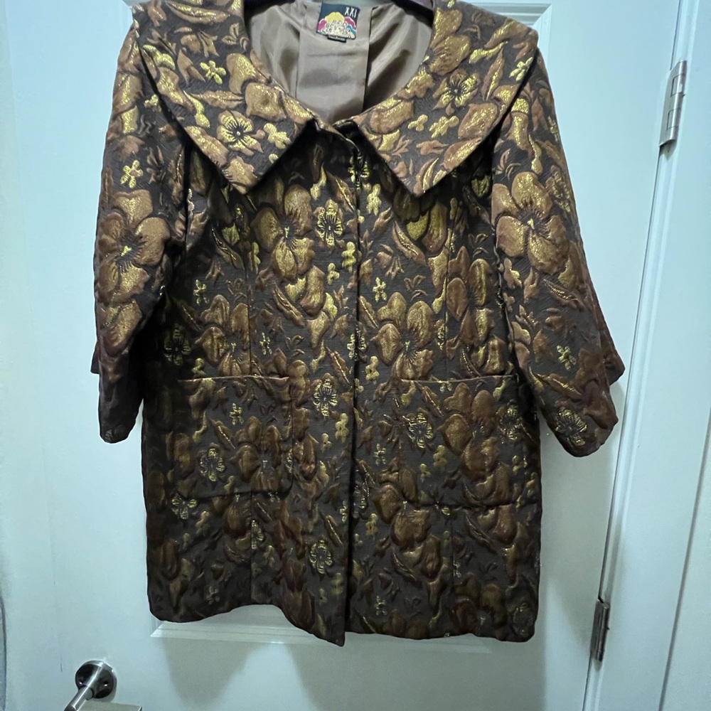 Fancy, formal evening jacket/coat. Size large.